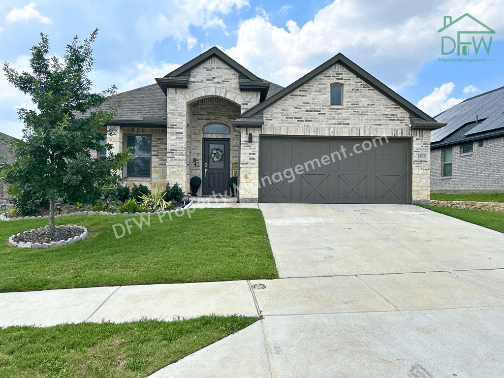 2508 Shakopee St, Fort Worth