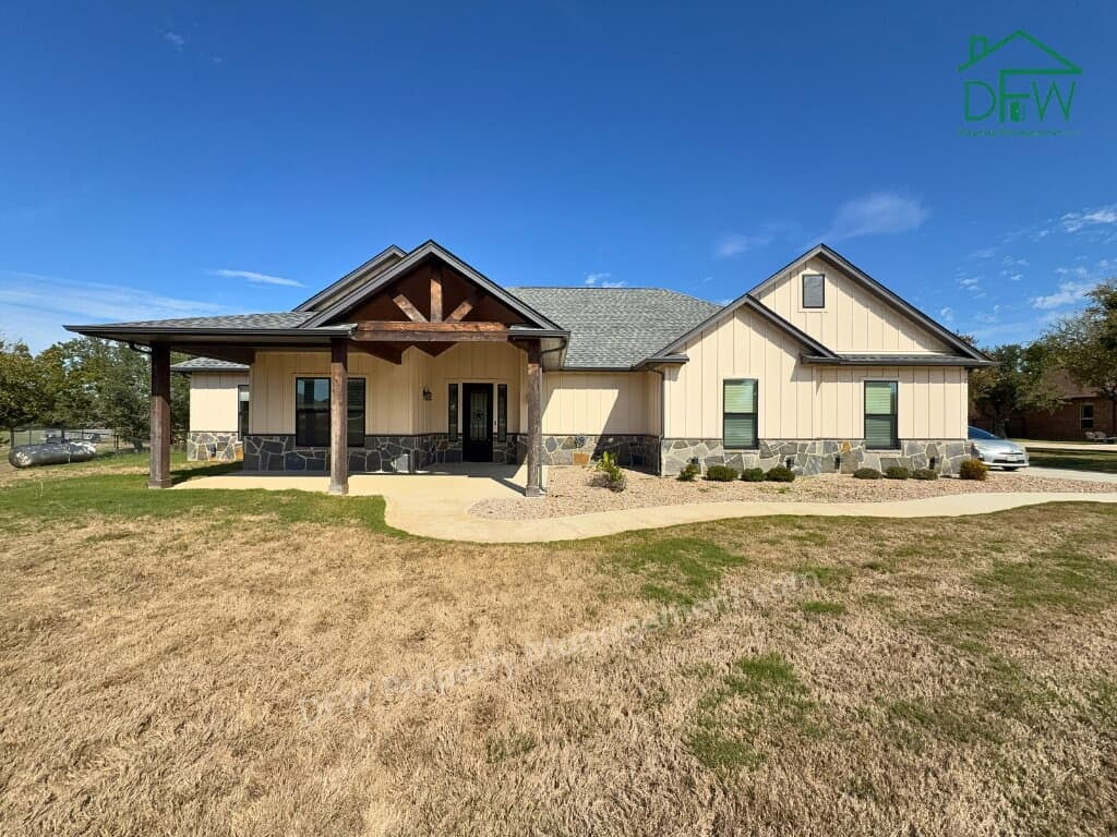 105 Fawna Dr, Azle
