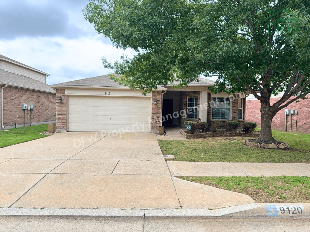 9120 Goldenview Dr, Fort Worth
