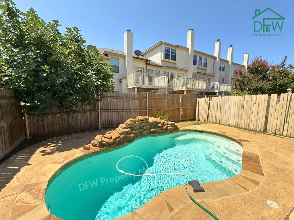 12614 Oceanside Dr, Euless