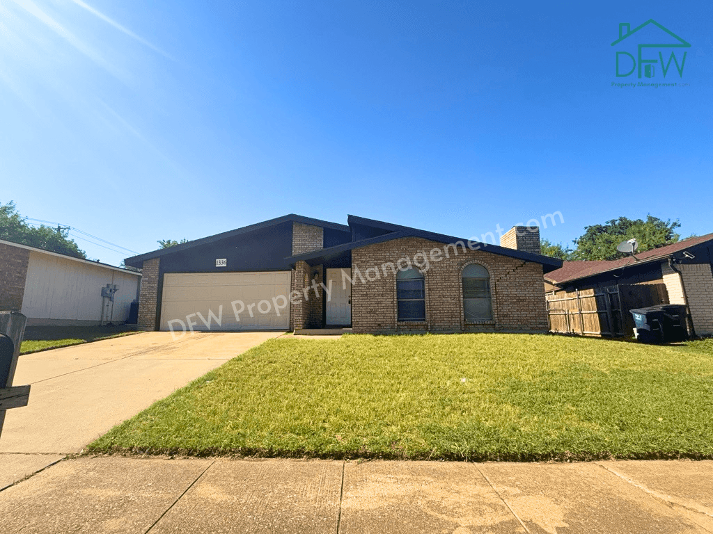1336 Burmeister Rd, Fort Worth