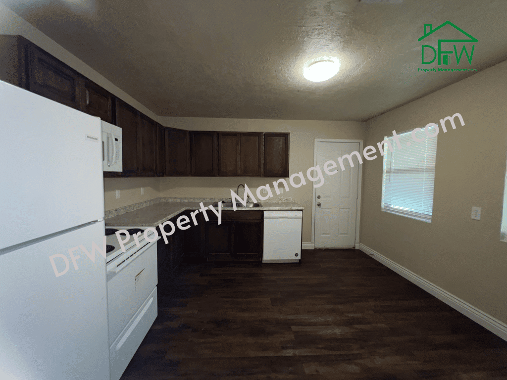 Totally renovated 3 bedroom 1 bathroom home for lease in Lawton DFW