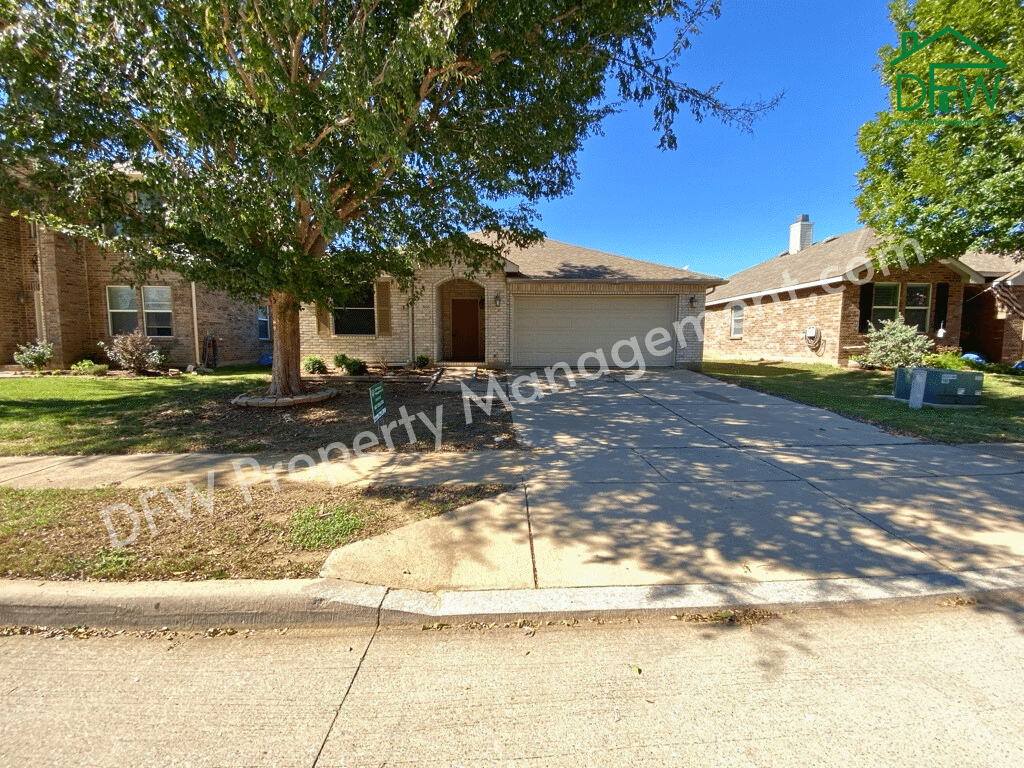 Spacious 4Bedroom Family Home with Modern Amenities in Fort Worth
