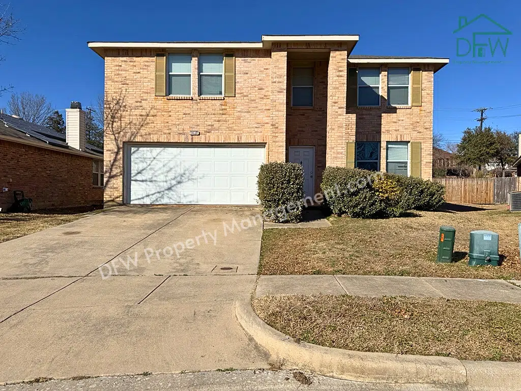 2-Story 4 BR Home with Large Backyard & Game Room | 3625 Clydesdale Dr