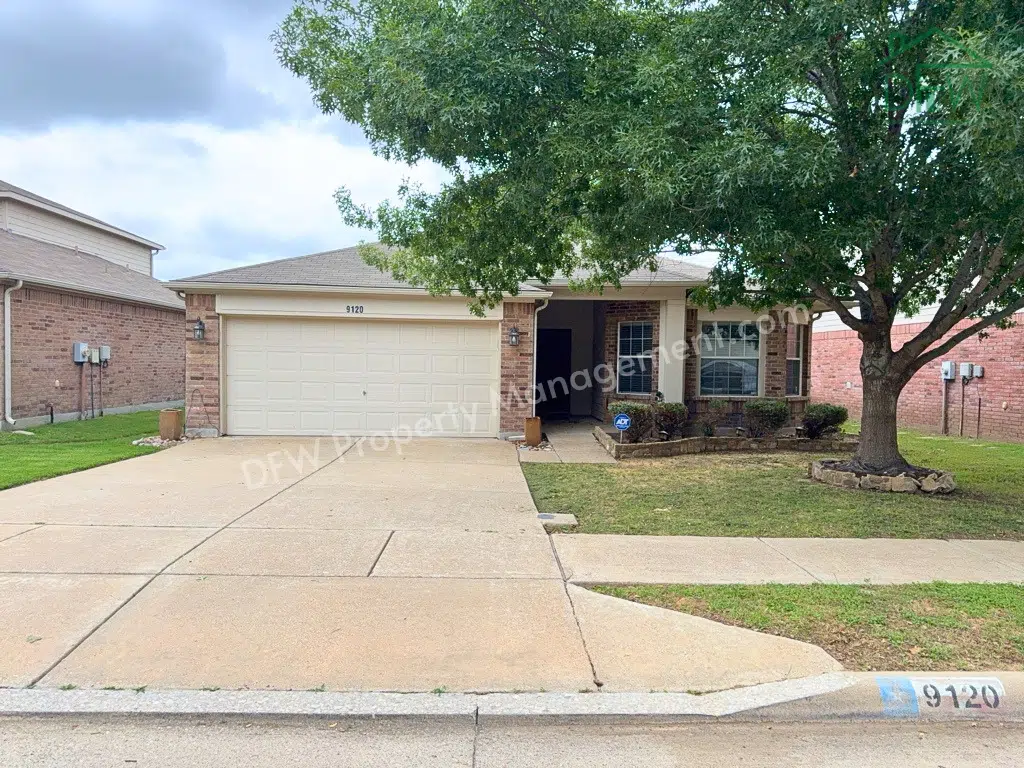 Charming 3 Bed / 2 Bath Home for Lease in Heritage Glen — Fort Worth | 9120 Goldenview Dr